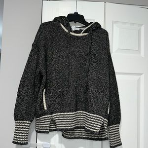 RARE- Victoria Secret Sweater size M